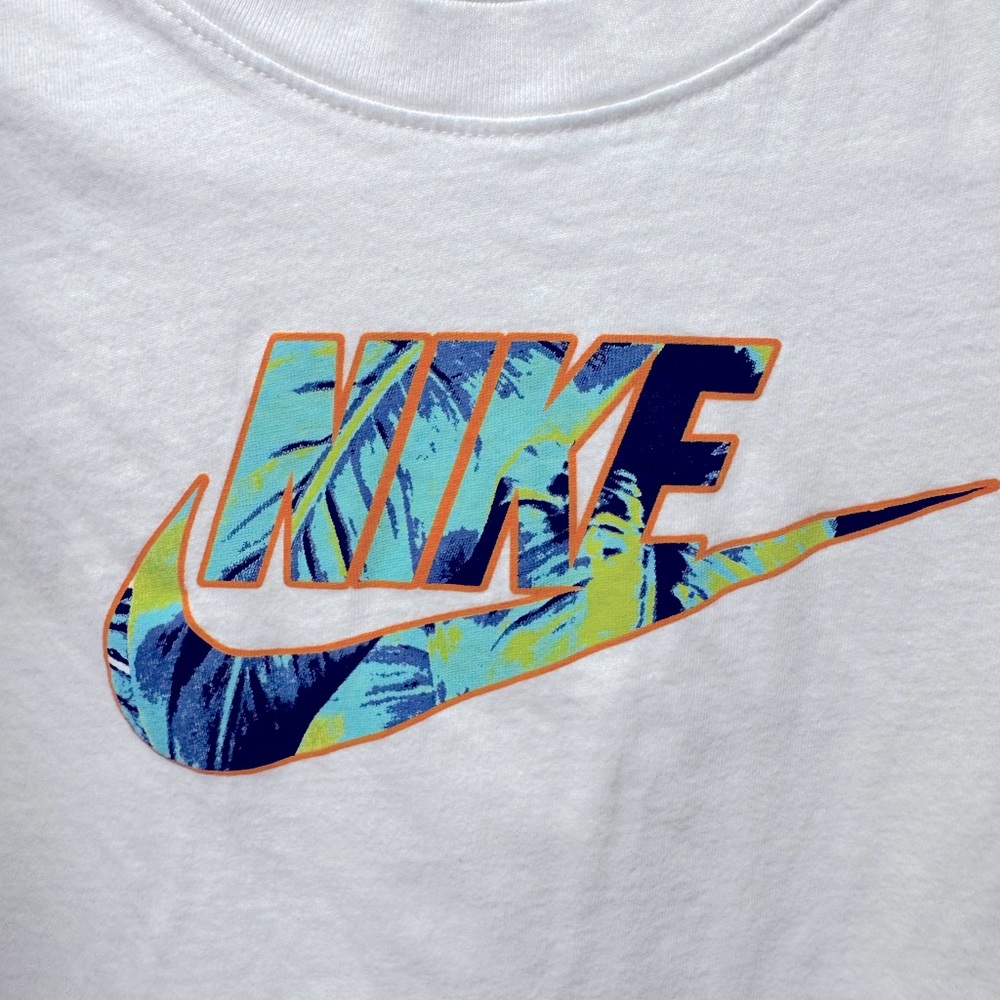 Youth medium Nike shirt